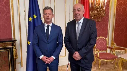 Péter Magyar Meets with Hungarian President to Facilitate Power Transition