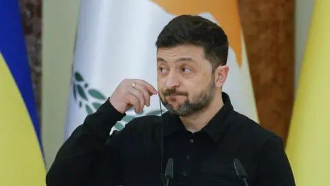 Zelensky Highlights Progress in US Peace Talks Amid Ongoing Conflict with Russia