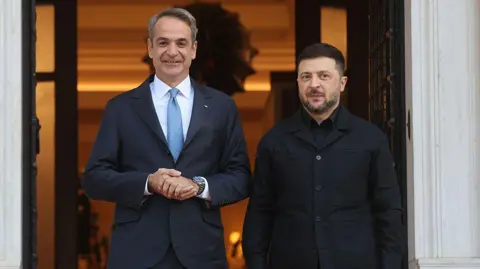 Ukraine to Import US Liquefied Natural Gas Through Greece Amid Winter Energy Concerns