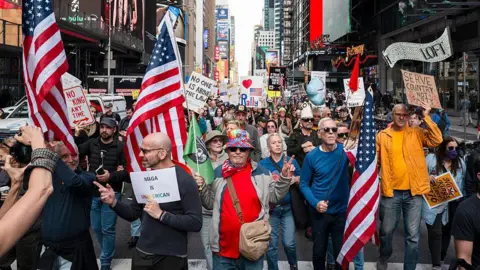 After the 'No Kings' Protests: What's Next for Democratic Opposition?