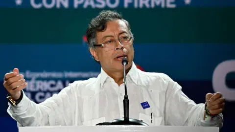 Gustavo Petro's Pivotal Meeting with Donald Trump Amidst Rising Tensions