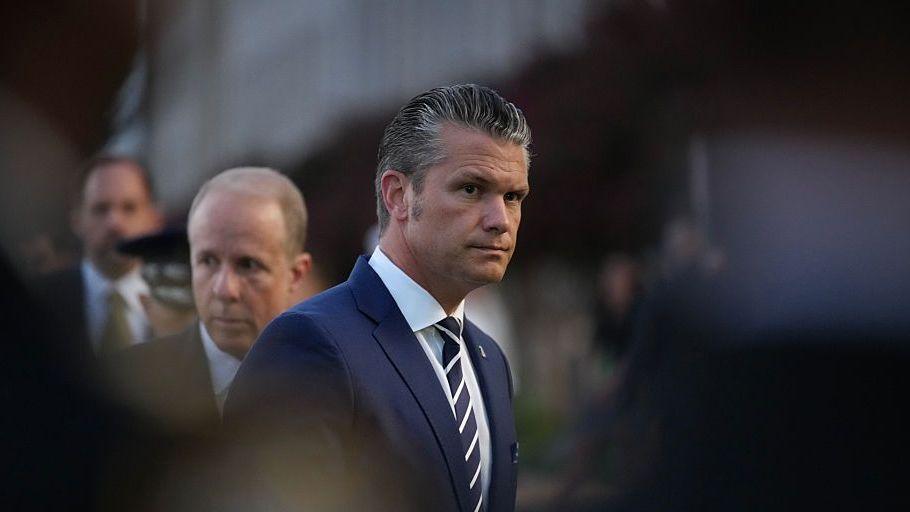 Pentagon Shake‑Up Amid Gulf War: Hegseth’s Reforms Stir Debate