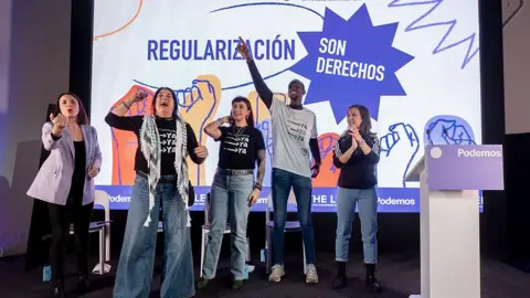 Spain to Legalize Status of 500,000 Undocumented Migrants