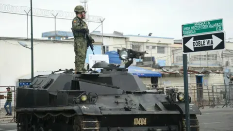 Tragic Clash in Ecuadorian Prison Results in 14 Casualties