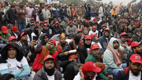 Tarique Rahman Returns to Bangladesh After 17 Years in Exile as Election Draws Near