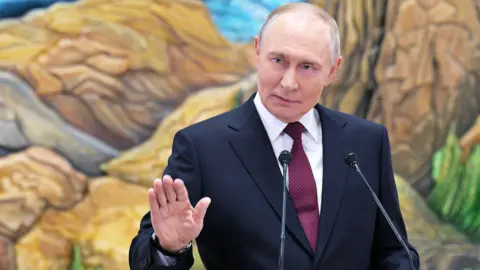 Putin Stresses Territorial Demands Before Upcoming US Talks in Moscow
