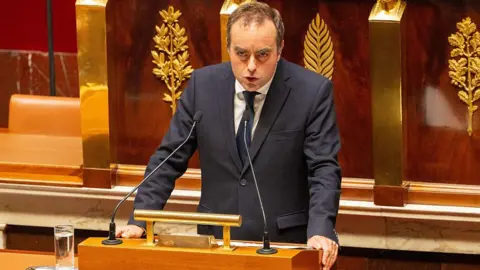 French Prime Minister Proposes Suspension of Pension Reforms Amid Political Turmoil