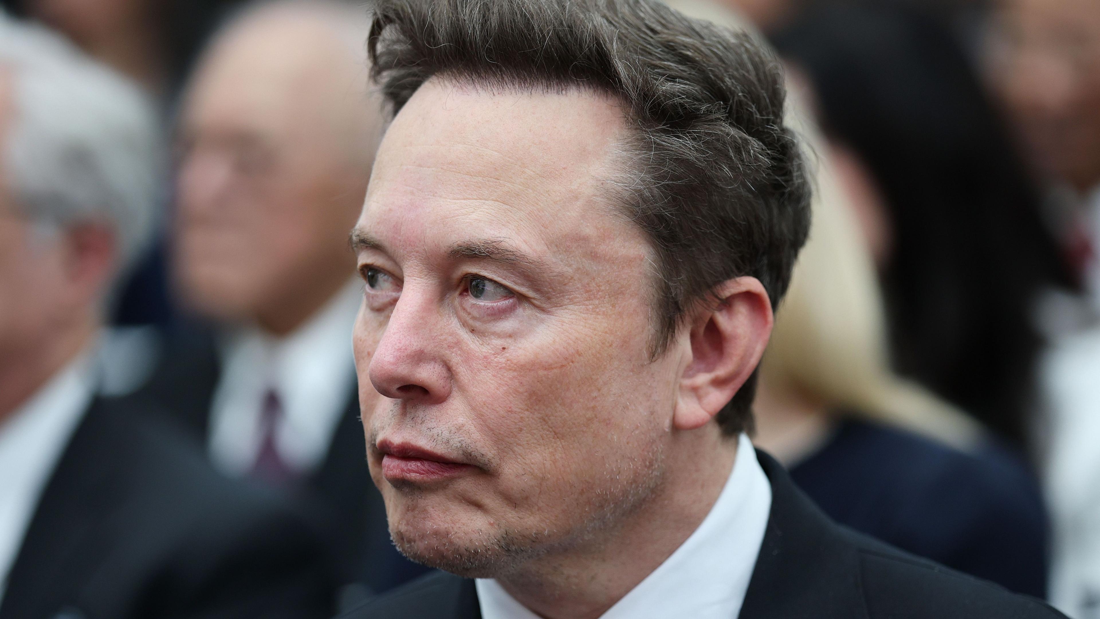 Musk Claims SpaceX Cut Ukraine’s Starlink, Service Now Back Online