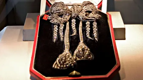 Spectacular Heist at Louvre as Thieves Steal Crown Jewels