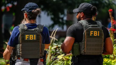 FBI Dismisses Agents for Kneeling During George Floyd Protests