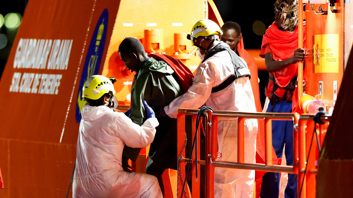 Over 80 Migrants Perceived Dead After 27‑Day Atlantic Voyage – Rescue Operation Finds 44 Survivors