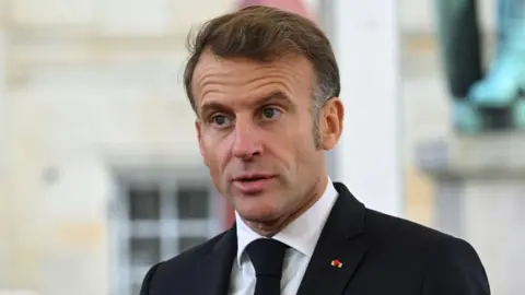 Calls for Early Presidential Elections as Macron Faces Political Turmoil