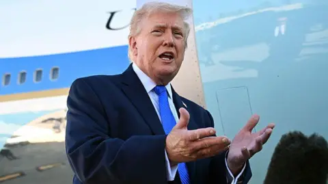 Trump's Signature to Grace New US Dollar Bills: A Historical First