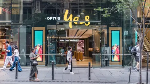 Australia Outraged Over Telecom Outage Linked to Fatalities