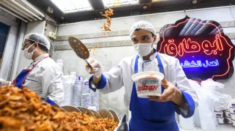 Egypt's Energy Crisis Forces Early Closures for Shops and Restaurants