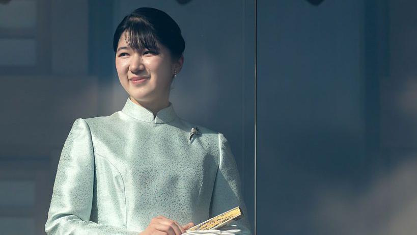 Japan’s Parliament Eases Succession Rules, Still Bars Women from Throne