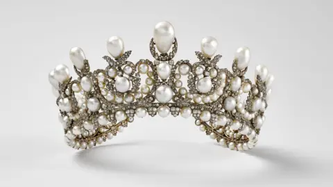 Daring Louvre Heist: €88 Million in Jewellery Stolen