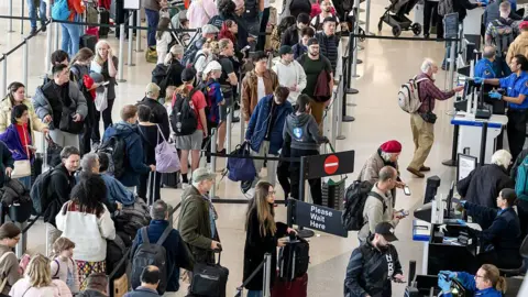 Transport Secretary Calls for Civility in Air Travel Amid Growing Discontent