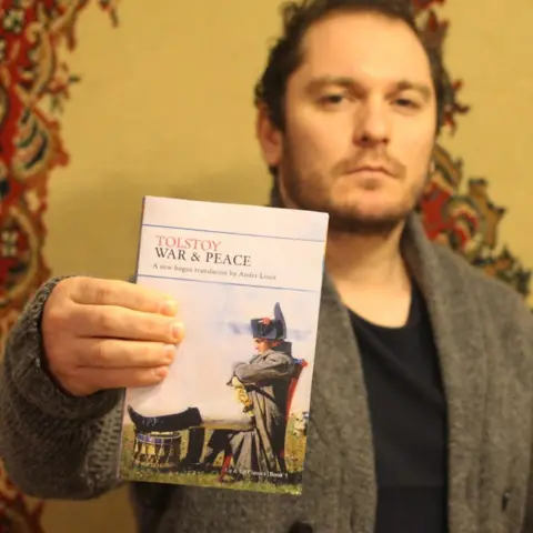 Melbourne Man Translates War & Peace into 'Bogan' Aussie Dialect