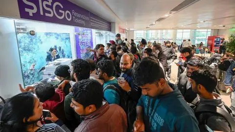 IndiGo Flight Cancellations Cause Major Travel Disruption Across India