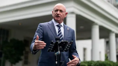 Pentagon Investigates Senator Mark Kelly Over Misconduct Allegations Related to Military Orders