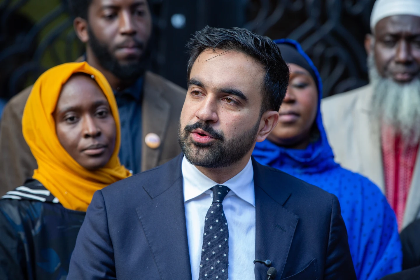 Divided Shadows: New York's Jewish Community Faces Tensions Ahead of Historic Mayoral Election