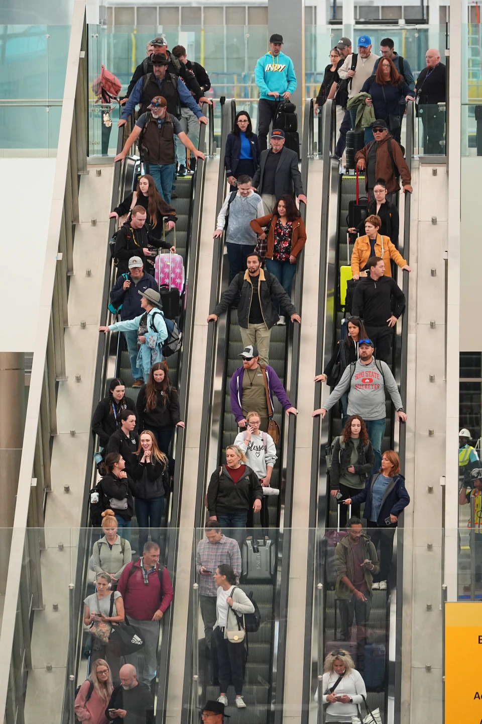 Airline Flight Cancellations Rise Amid Ongoing Government Shutdown