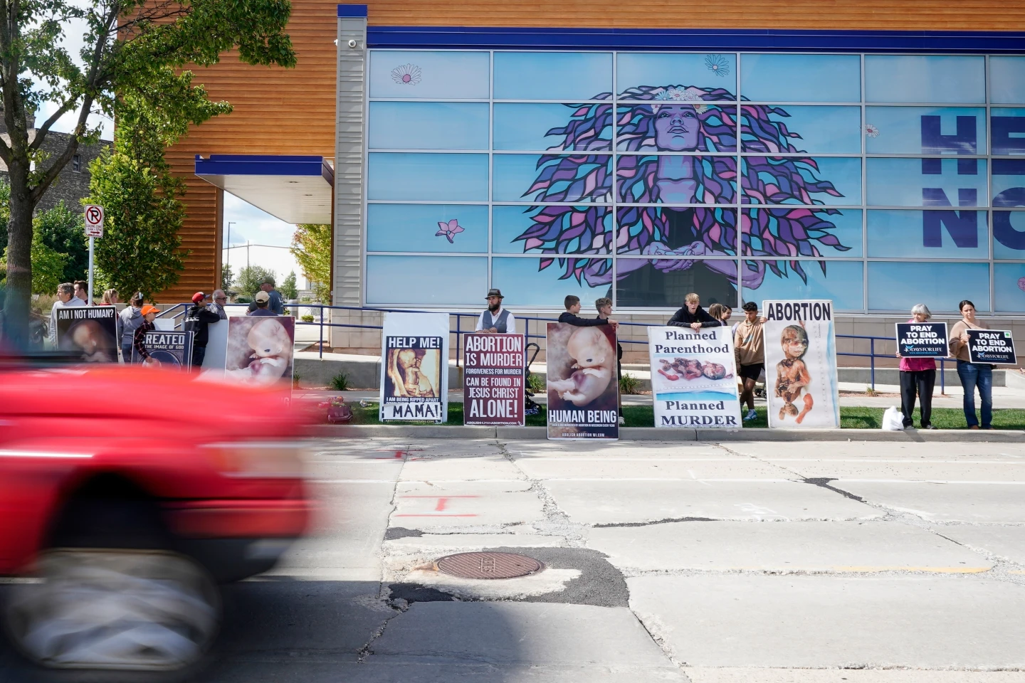 Planned Parenthood of Wisconsin Resumes Abortions After Funding Cuts