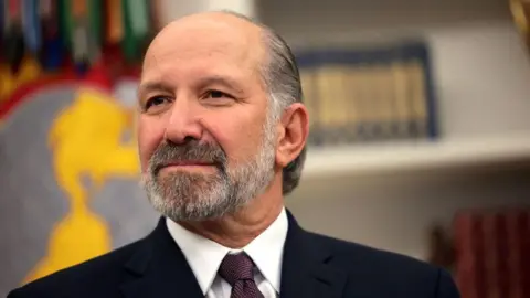 Emails Expose Planned Visit: US Commerce Secretary Lutnick and Epstein's Island