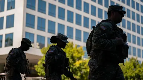 Anonymous Donor Contributes $130 Million to Support US Troops During Shutdown