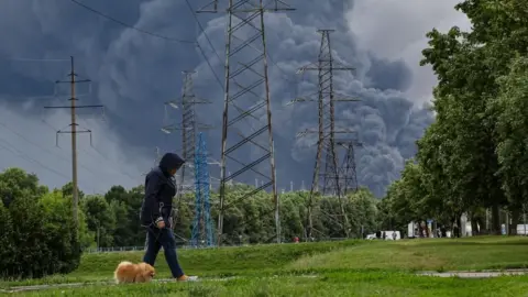 Moscow refinery hit by Ukrainian drones: a new turn in the war