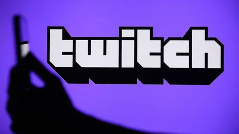 Australia Extends Teen Social Media Ban to Twitch
