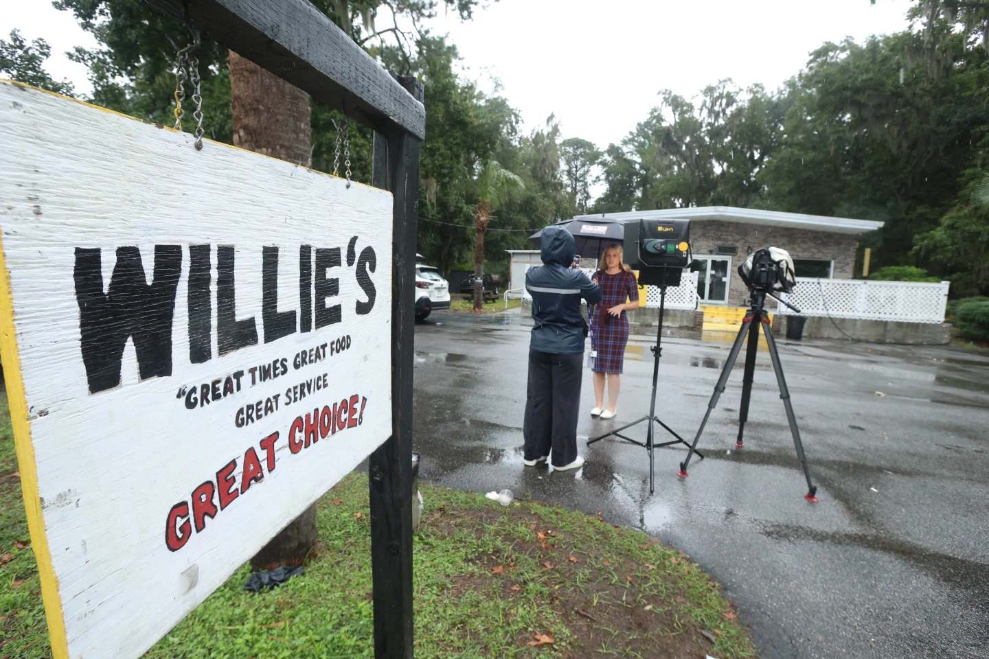 Tragedy Strikes St. Helena Island: Four Dead in Bar Shooting