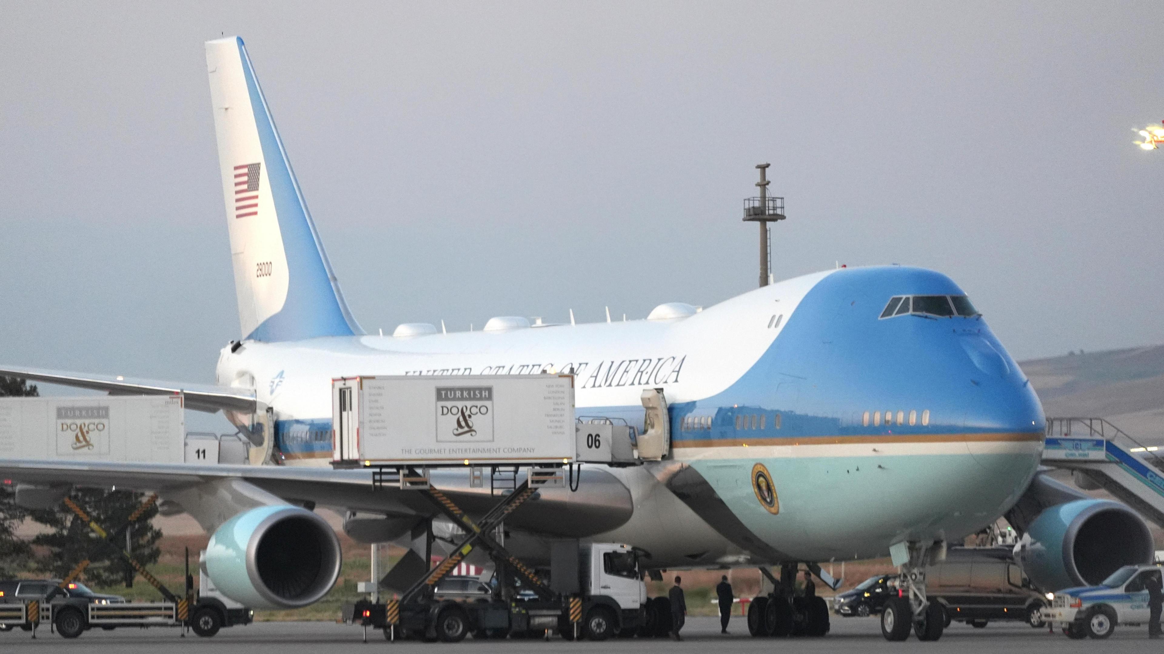 Trump Escapes Potential Threat in Turkey by Switching Planes