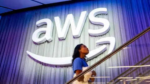 Amazon Restores Services After Major Outage Affecting Snapchat and Multiple Banks