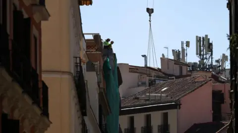 Tragic Collapse in Madrid: Four Lives Lost as Building Under Renovation Fails