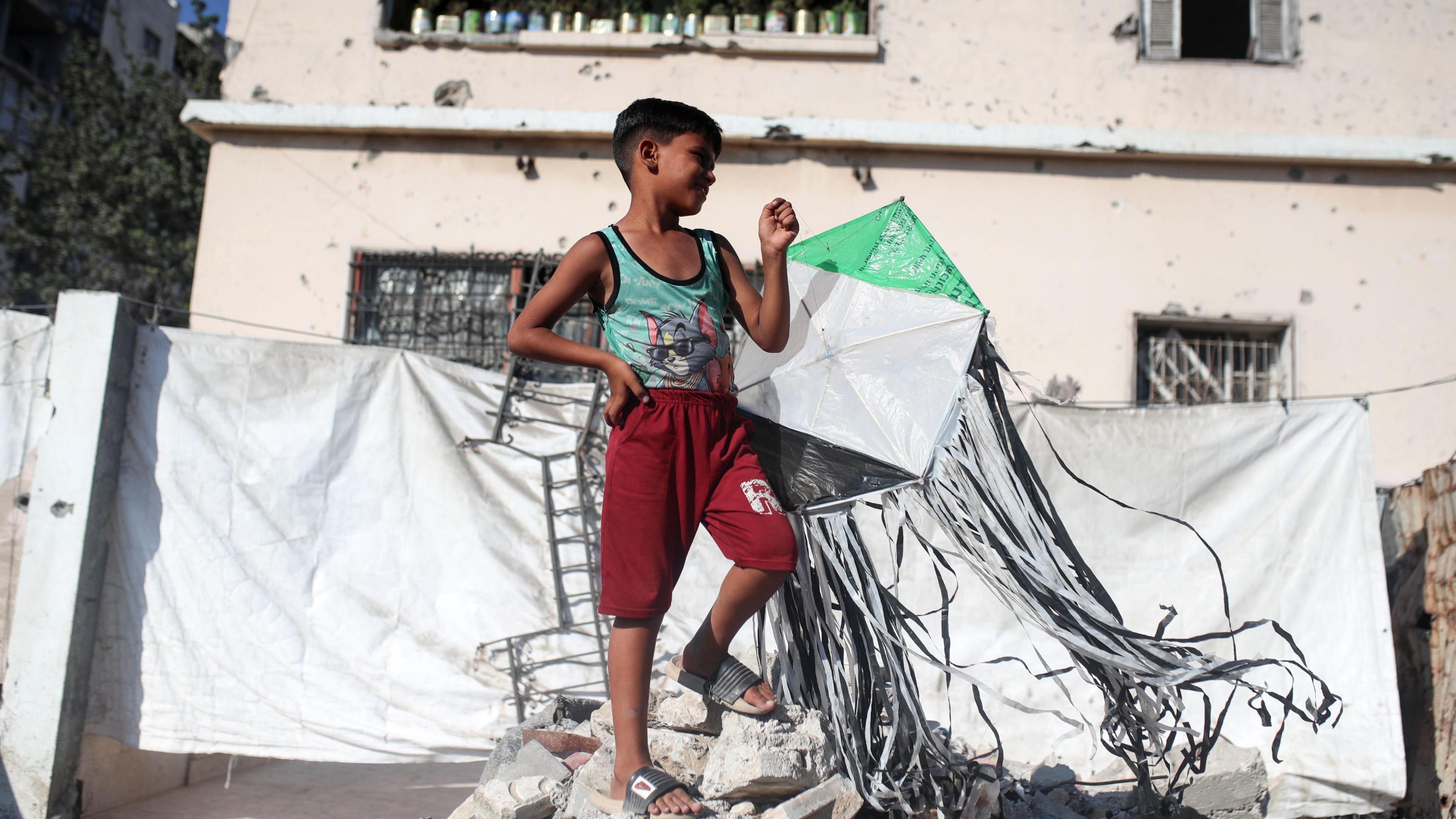 Israel Warns of 'Forceful' Response After Kites Launched from Gaza