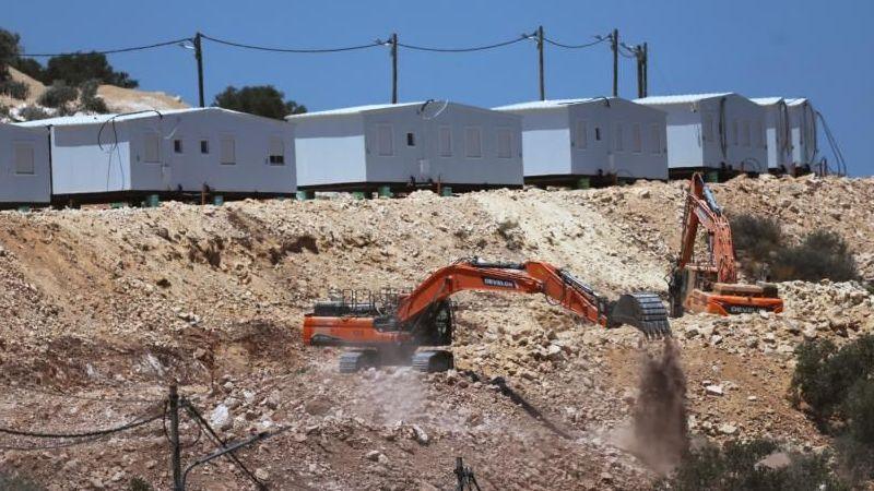 UK Imposes Sanctions on West Bank Settlements, Spurs Israeli Retaliation