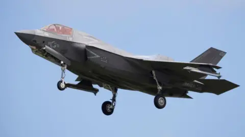 Trump Pressures Turkey to Halt Russian Oil Imports Amid F-35 Negotiations